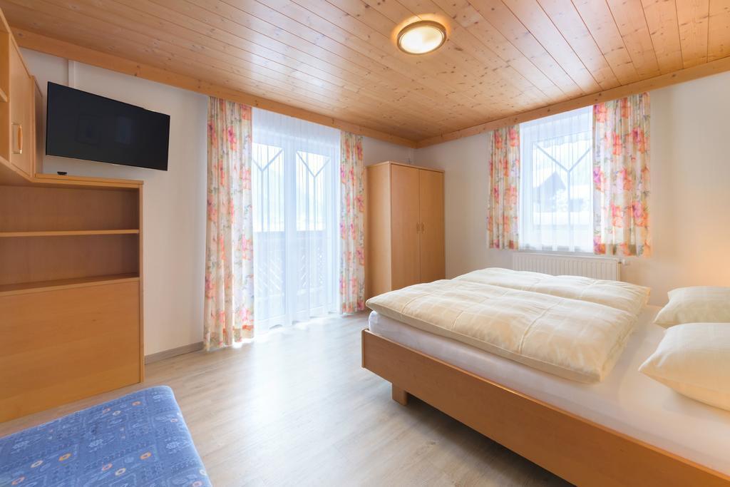 Haus Meneweger Apartment Flachau Ngoại thất bức ảnh