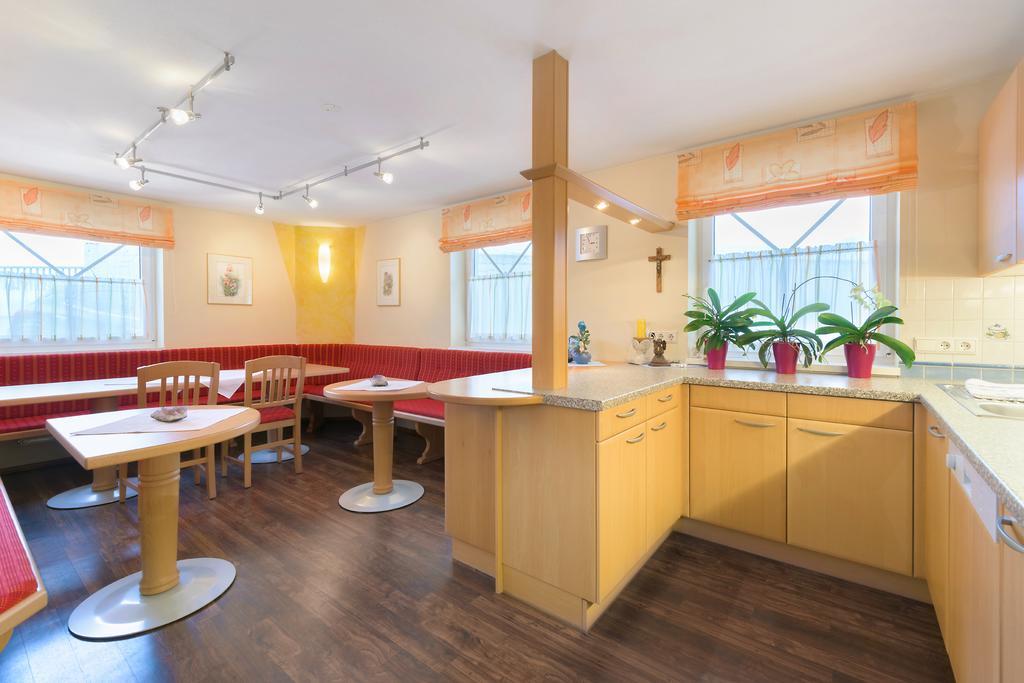 Haus Meneweger Apartment Flachau Ngoại thất bức ảnh